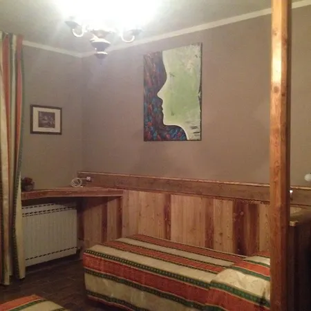 Hotell Trois Etoiles Entracque