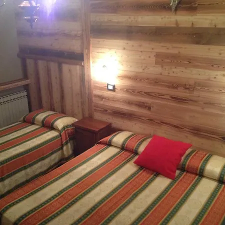 Hotell Trois Etoiles 2*