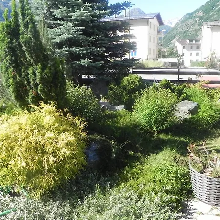 Trois Etoiles Hotel 2*