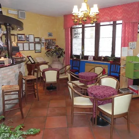 Hotell Trois Etoiles Entracque