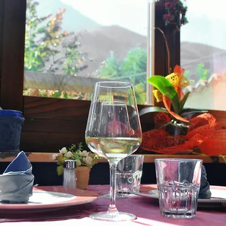 Hotell Trois Etoiles