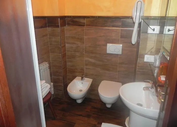 ホテル Trois Etoiles